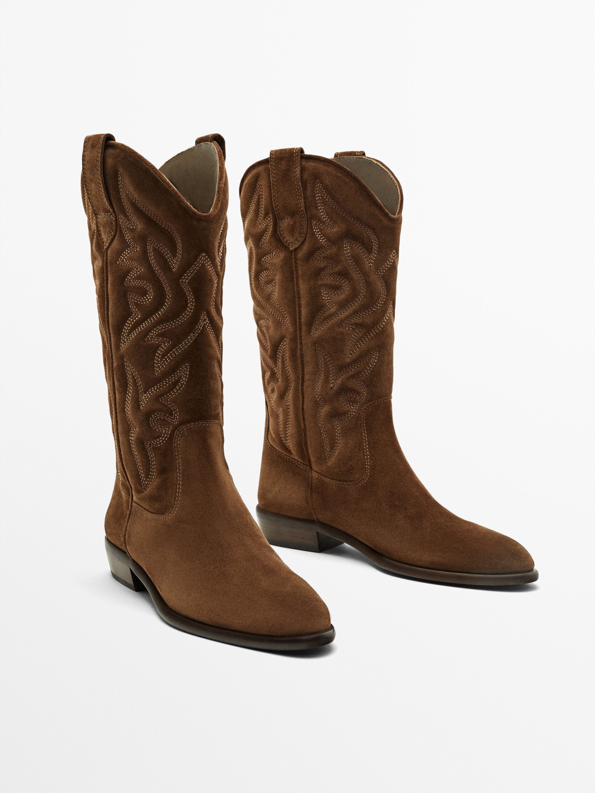 Black Friday de Massimo Dutti : bottes de cowboy.