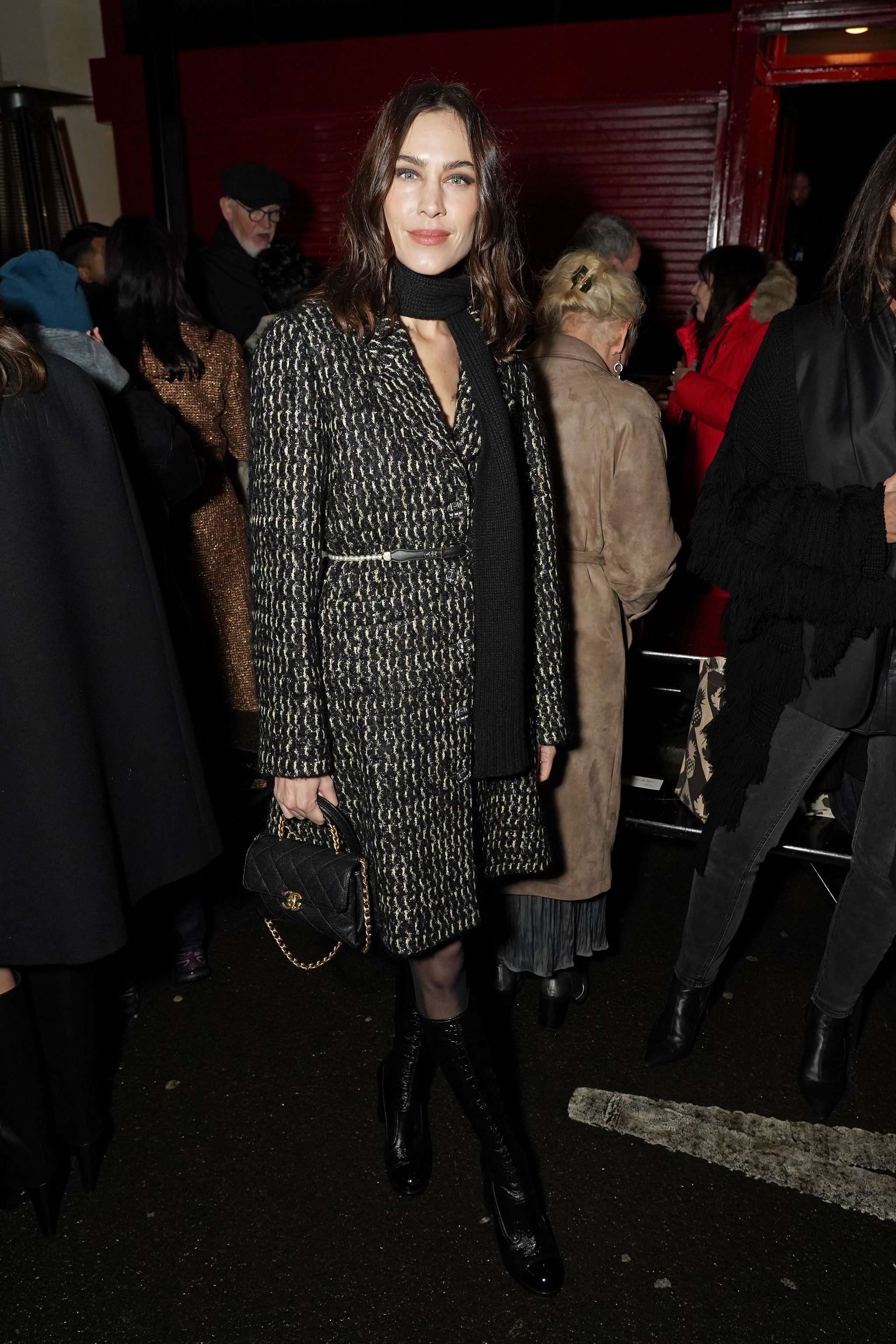 Alexa Chung au défilé Métiers d'Art de Chanel