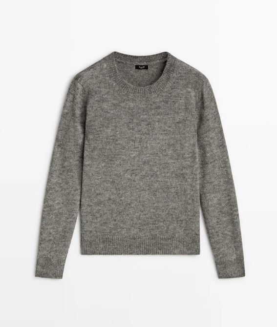 Pull en maille gris Massimo Dutti (65 euros).