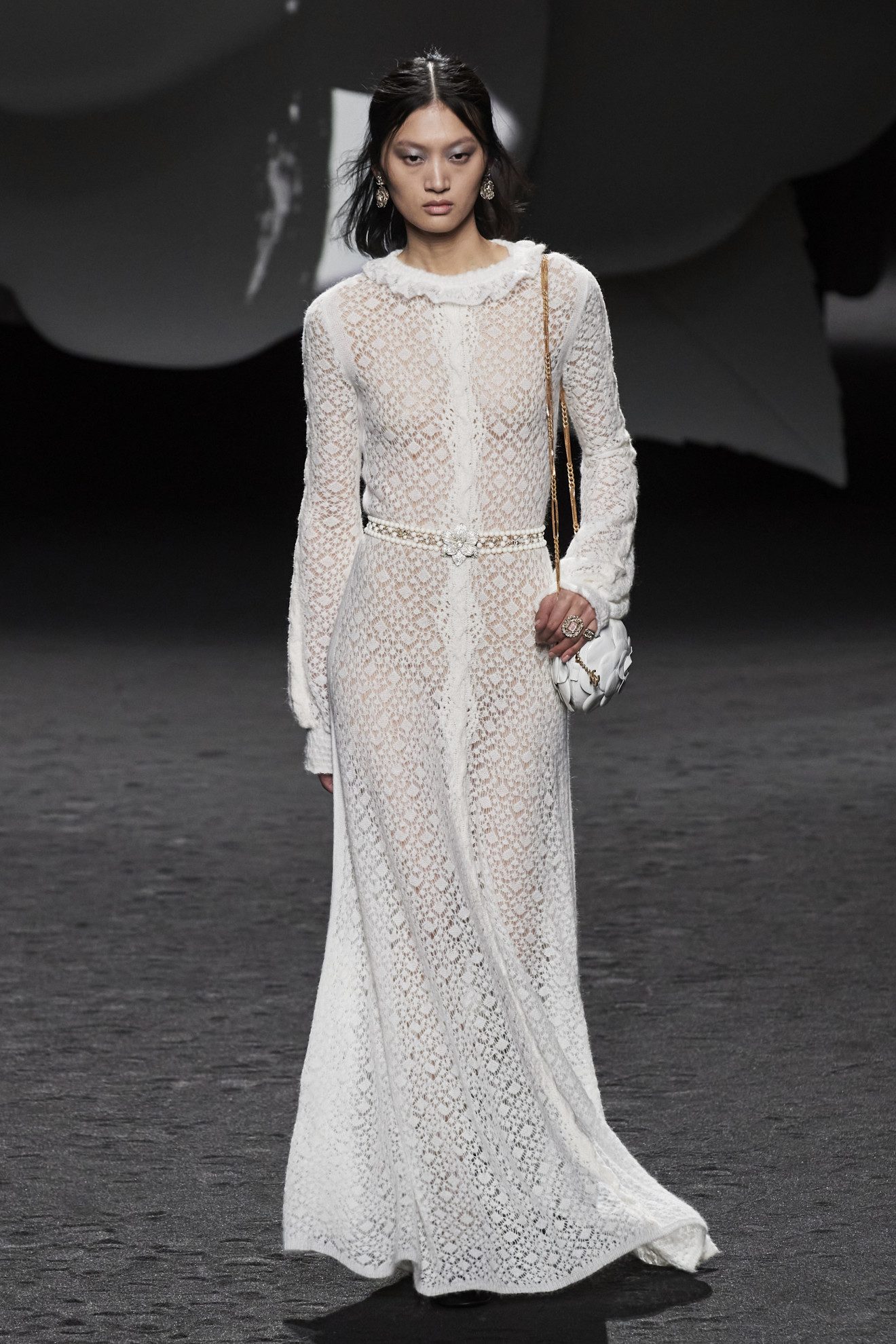 Habillez-vous au défilé Chanel.