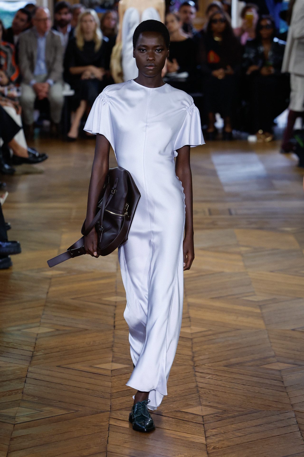 Look du défilé de mode de Victoria Beckham cet automne