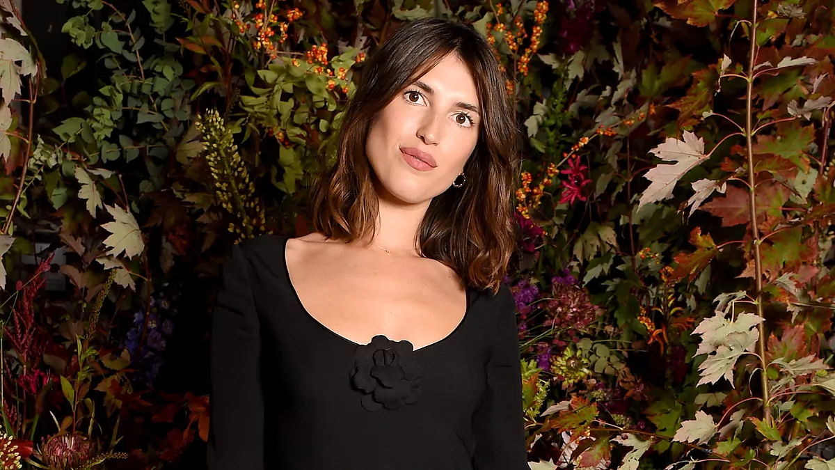 Les 5 looks que portent les Parisiennes que je suis sur Instagram pour sortir dîner ce Noël