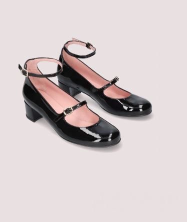 Ballerines en cuir verni de chez Prettyballerinas (160 euros).
