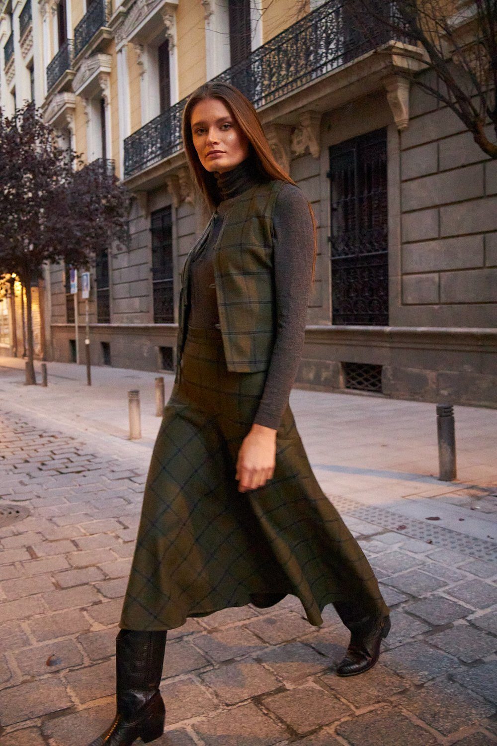 Ensemble gilet et jupe midi Dear Prudence (295 euros).