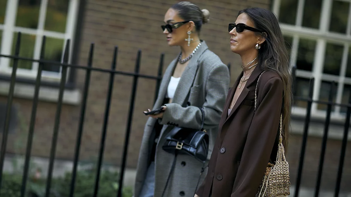 3 idées de look pour aller travailler avec style en 2024 selon trois experts de la mode