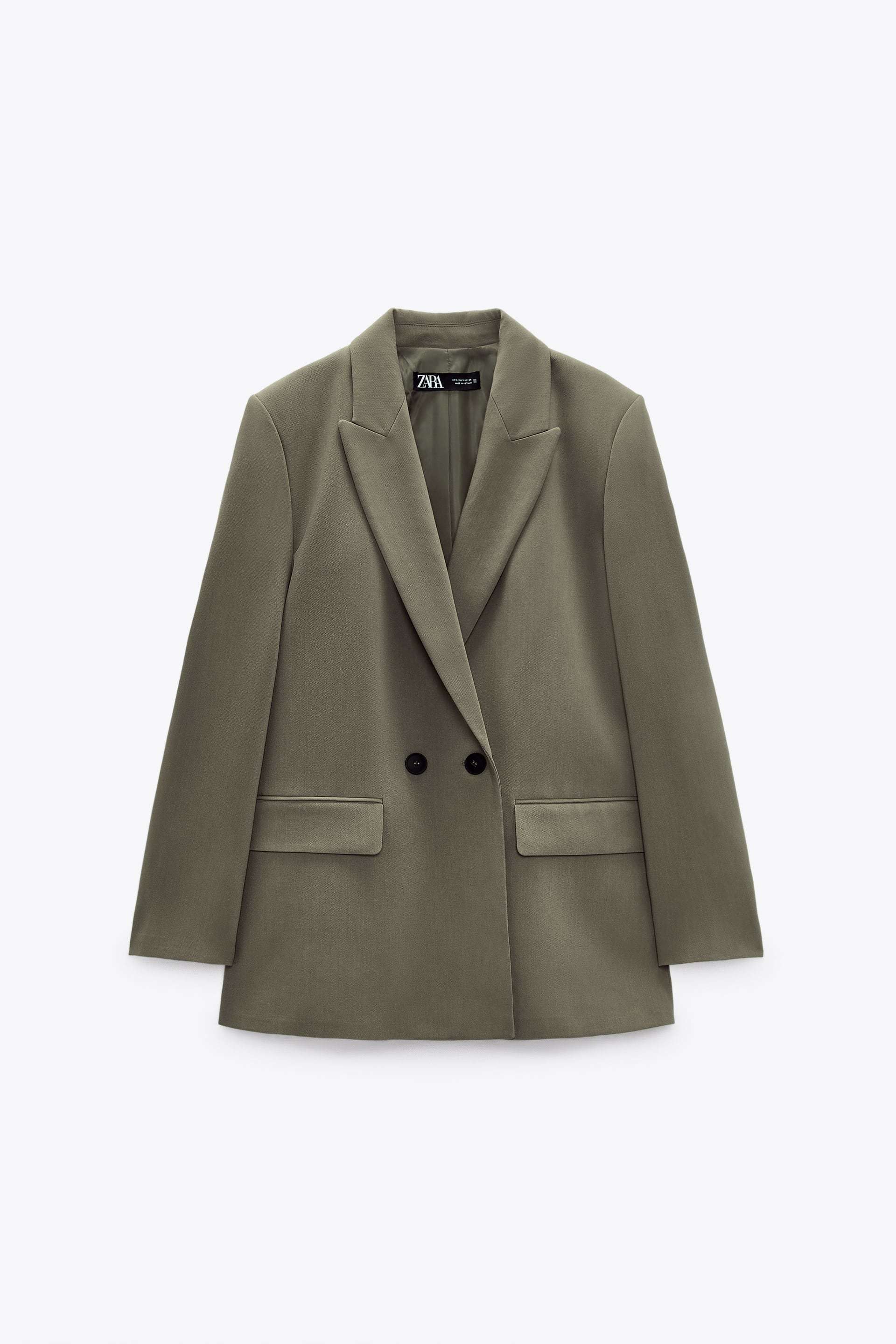 Blazer vert kaki oversize Zara (39,95 euros).