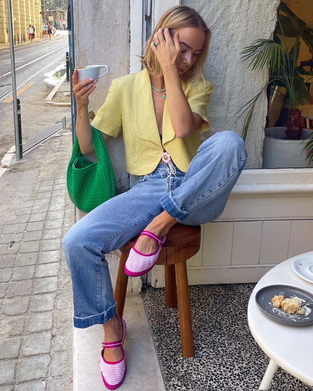 Le Look 4 de Sophia Molen : Des accessoires et des jeans puissants.