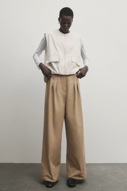 Pantalon oversize de Massimo Dutti (69,95 euros).