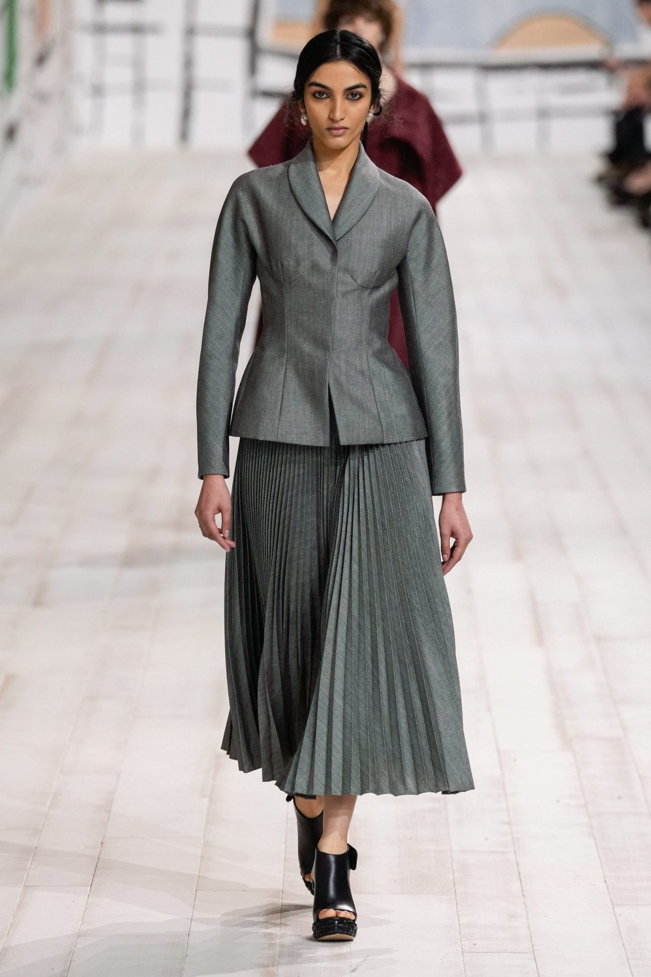 La silhouette New Look du défilé Dior Haute Couture.