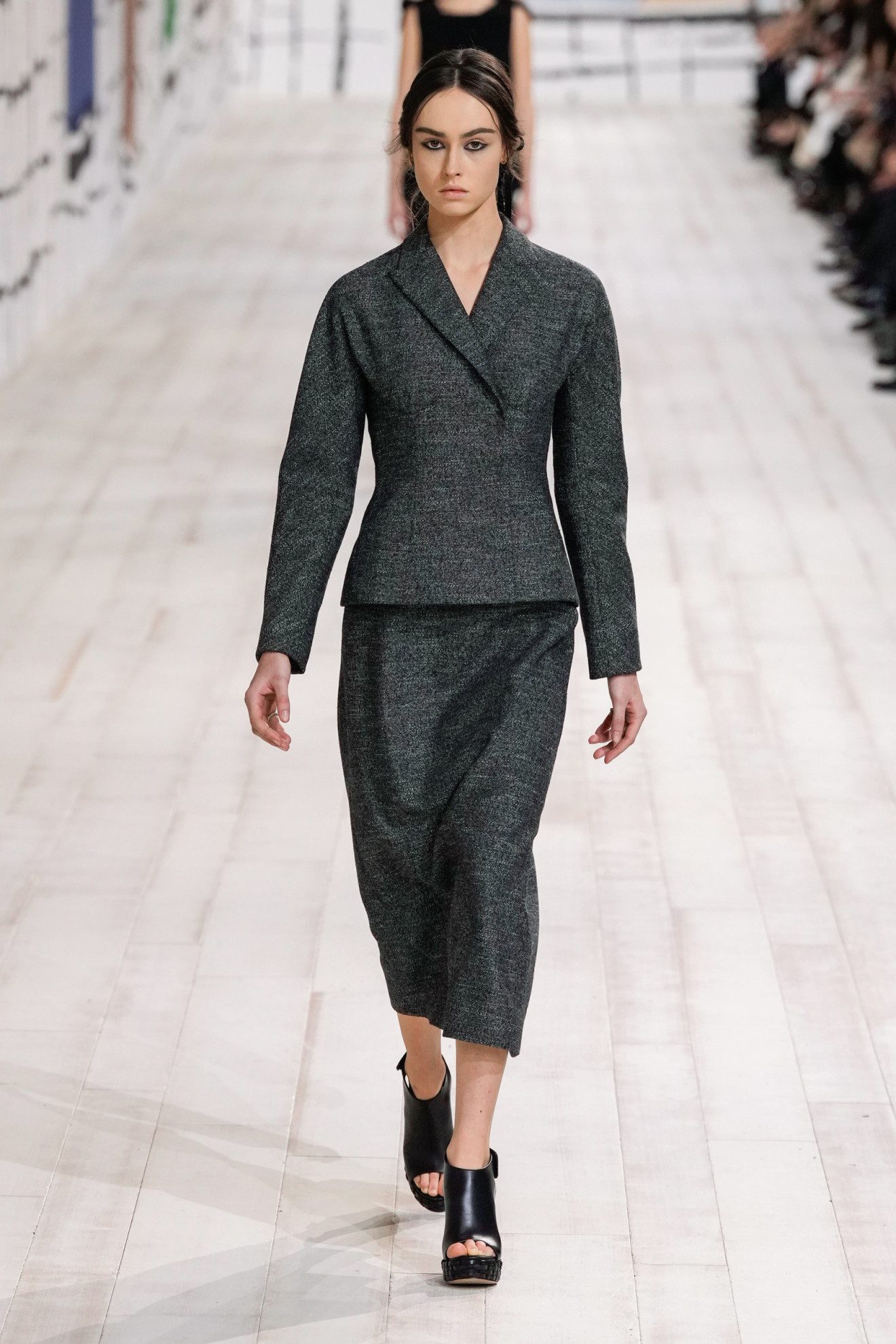 Détail des plateformes vues au défilé Dior Haute Couture.