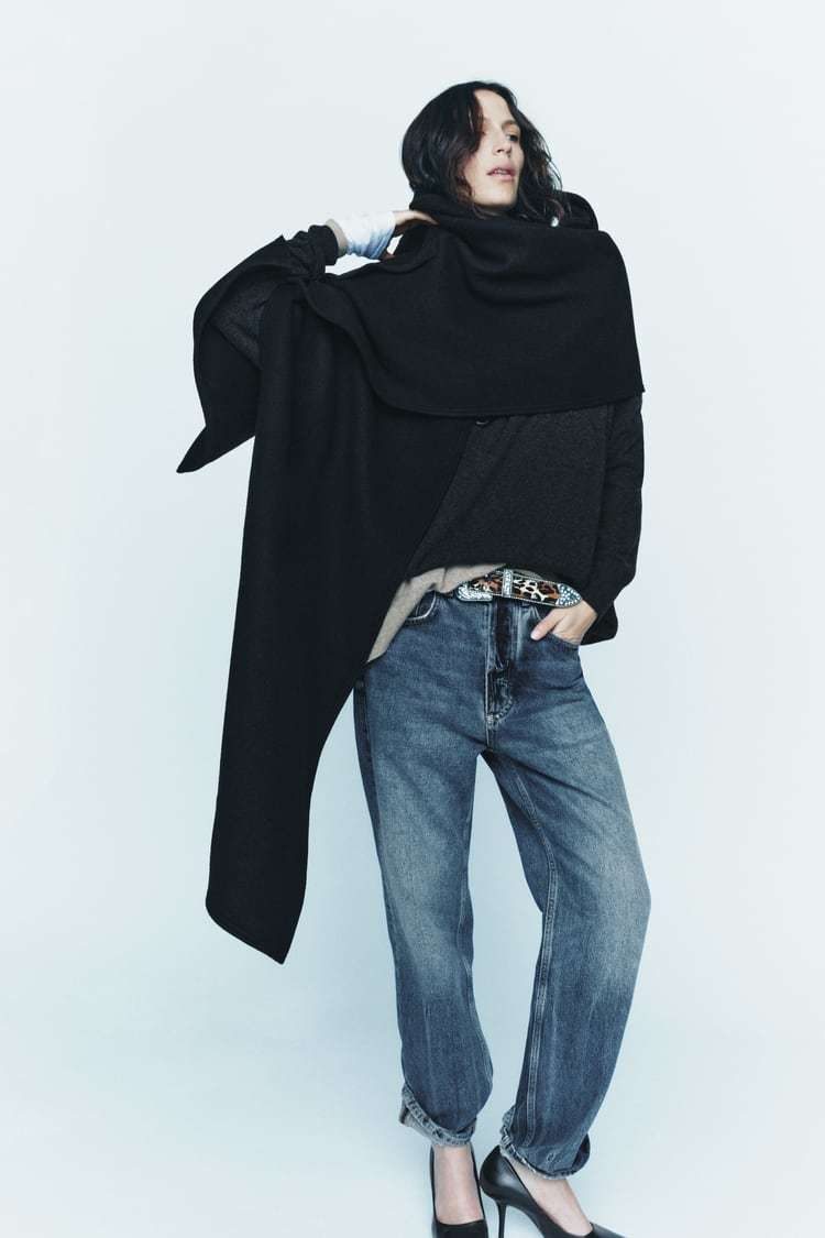 Cape de soldes Zara.