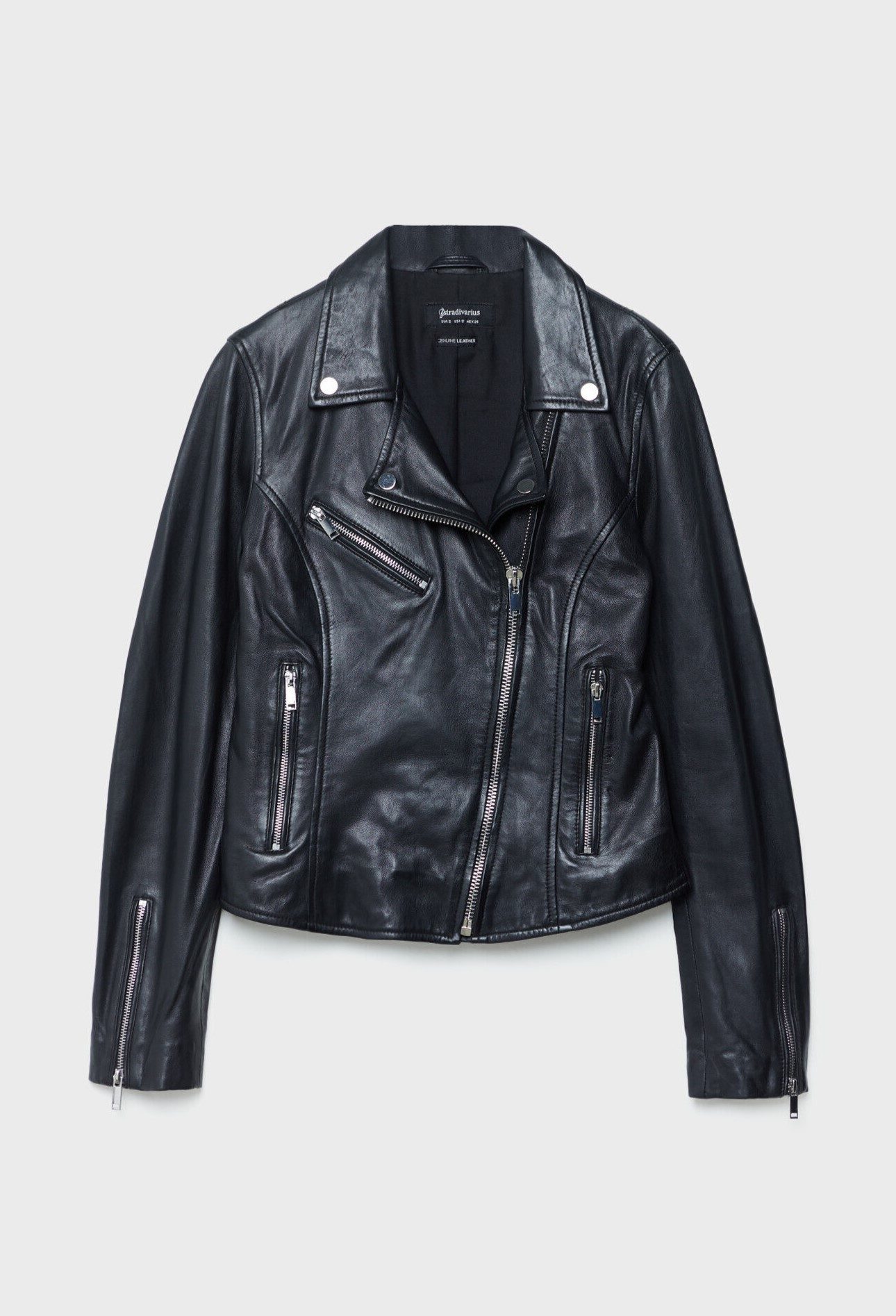 Blouson en cuir Stradivarius.