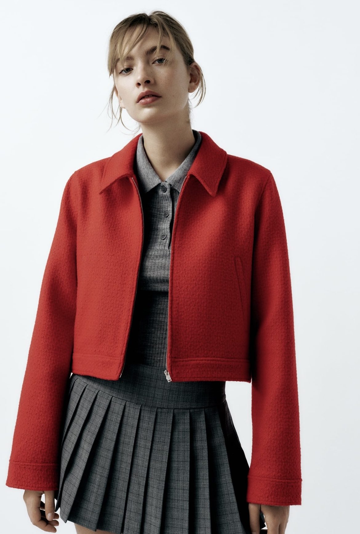 Veste rouge courte structurée Zara (39,95 euros)