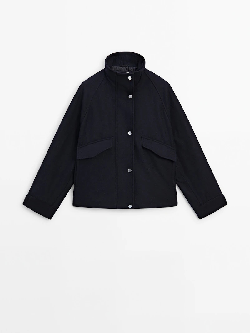 Parka courte avec intérieur rembourré par Massimo Dutti (169 euros)