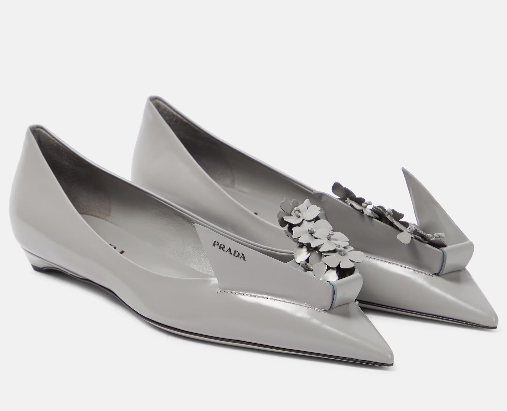 Ballerines à pointes, Prada.