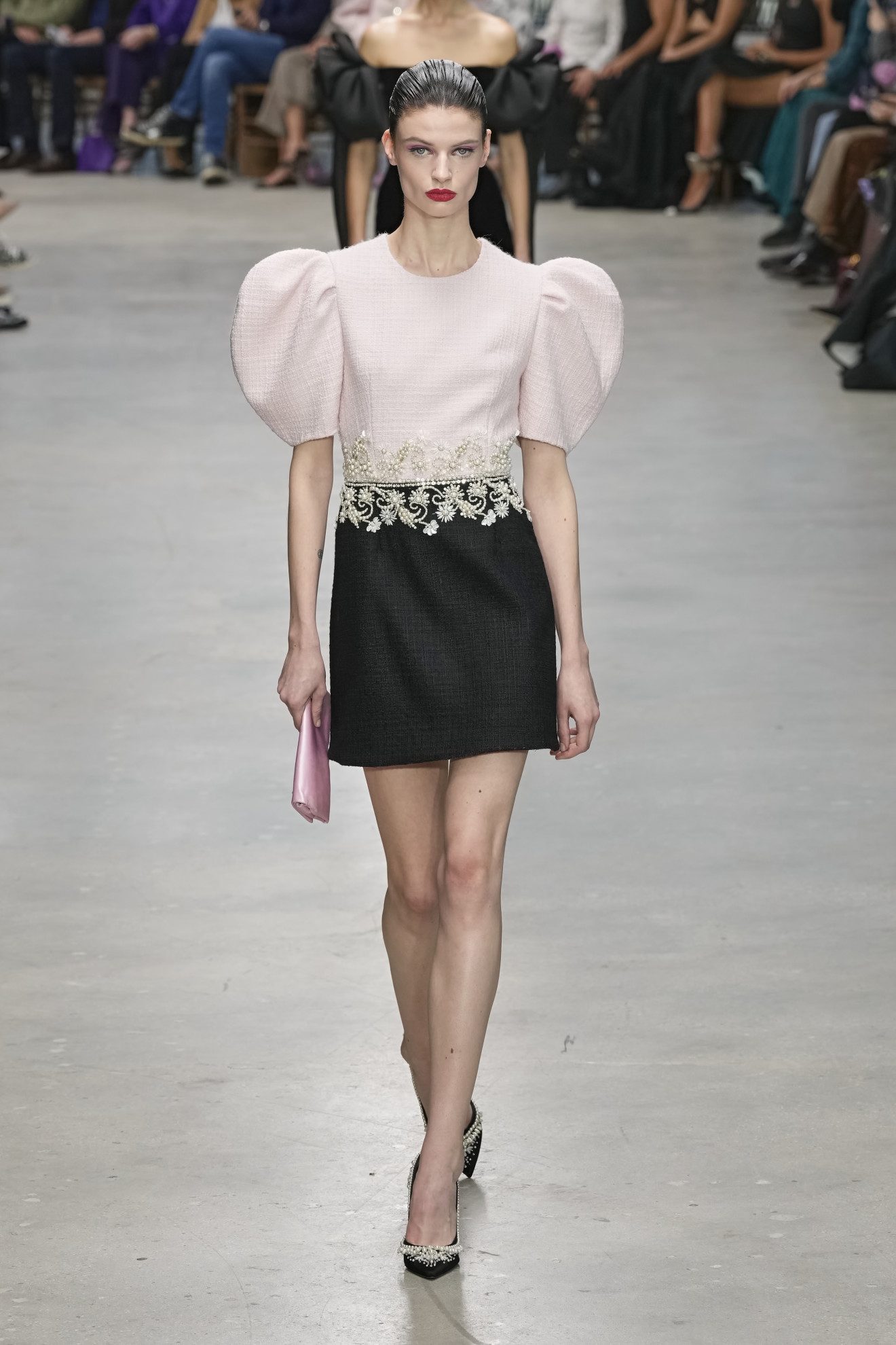 Les manches bouffantes sont toujours une tendance.