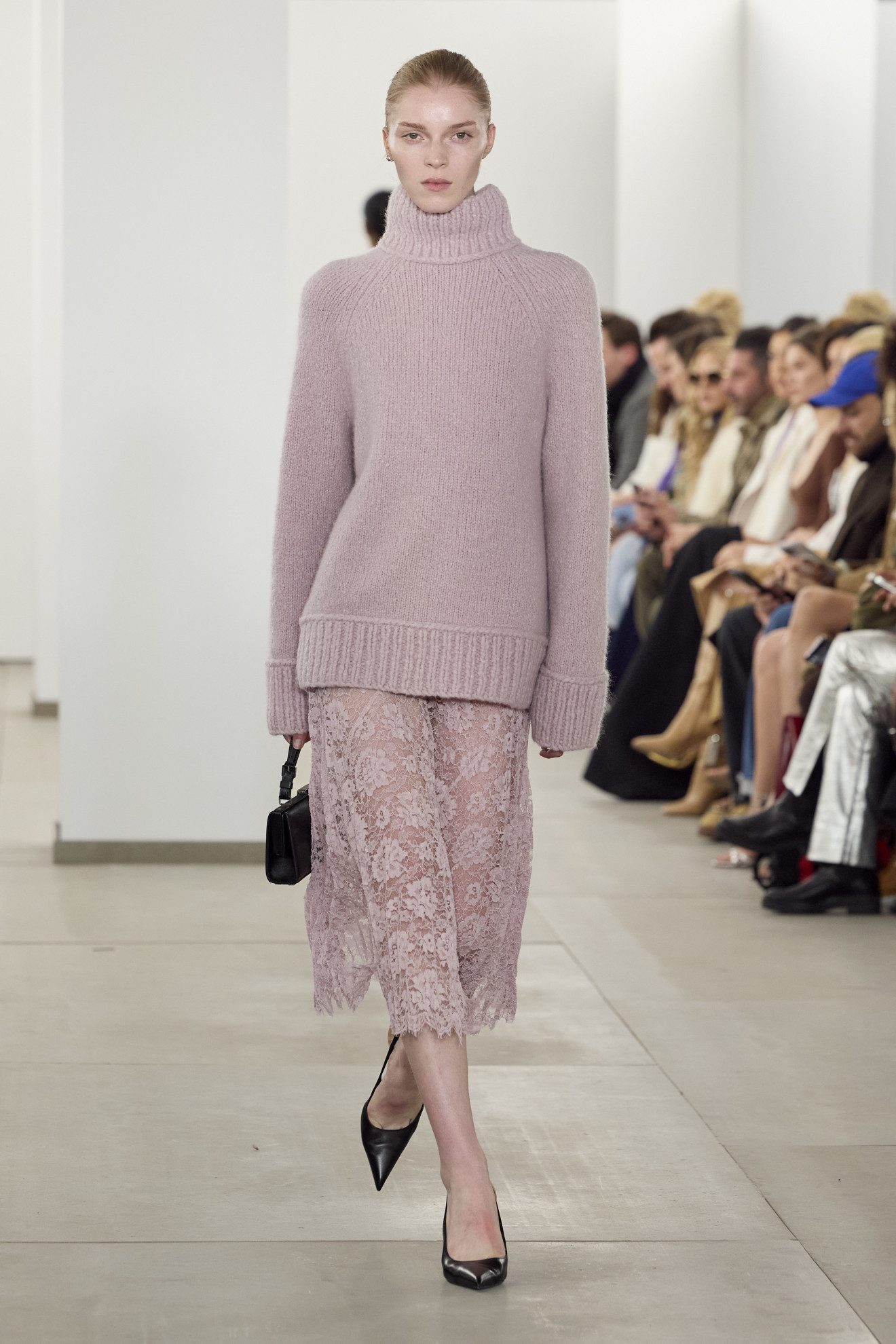 Un des looks de Michael Kors décliné en nu.