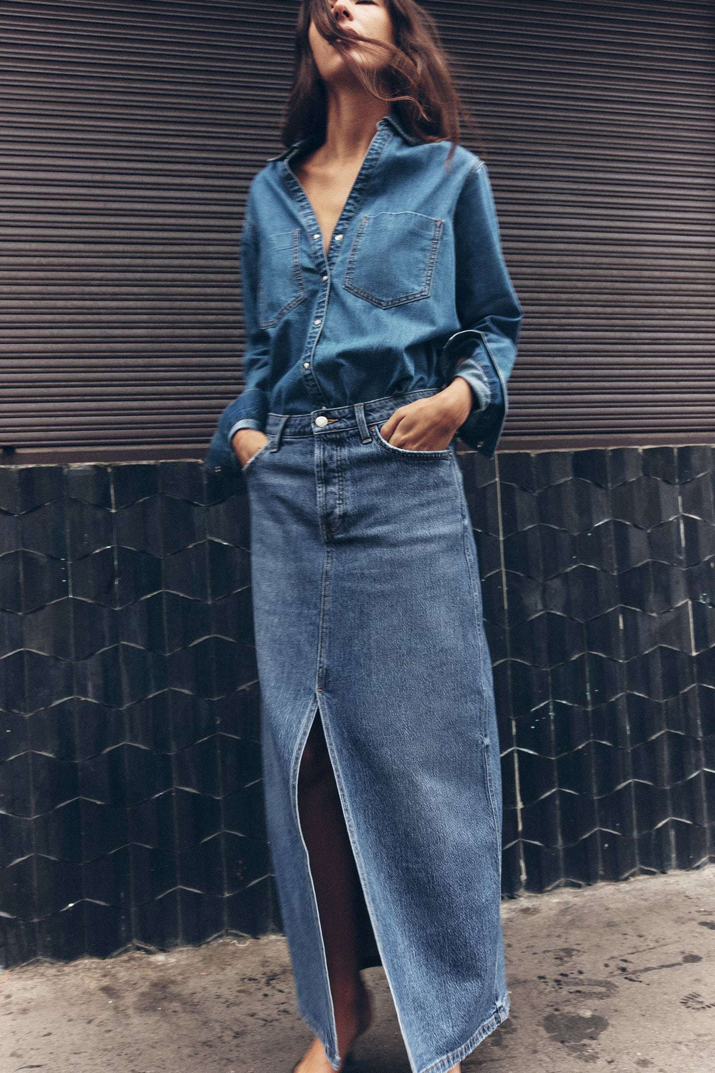 Jupe en jean Zara.