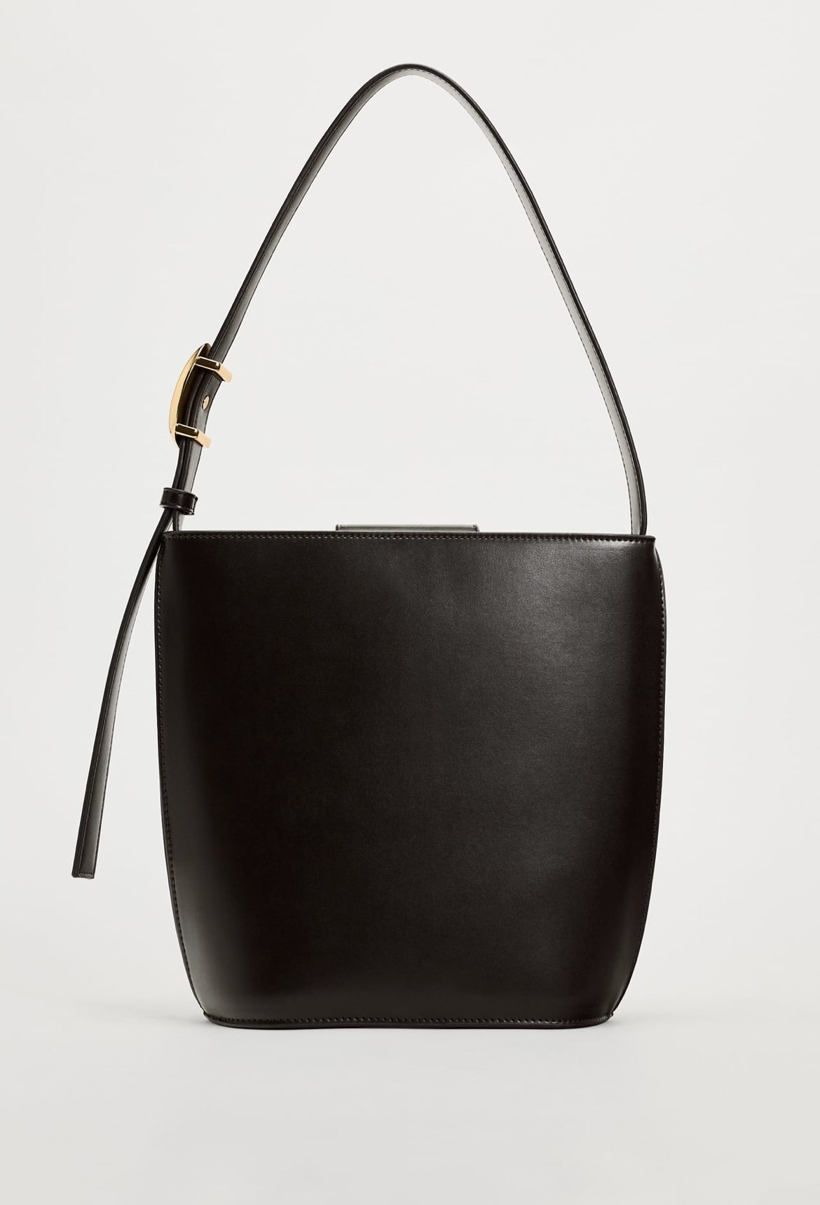 Des vêtements Zara qui semblent provenir de marques de luxe