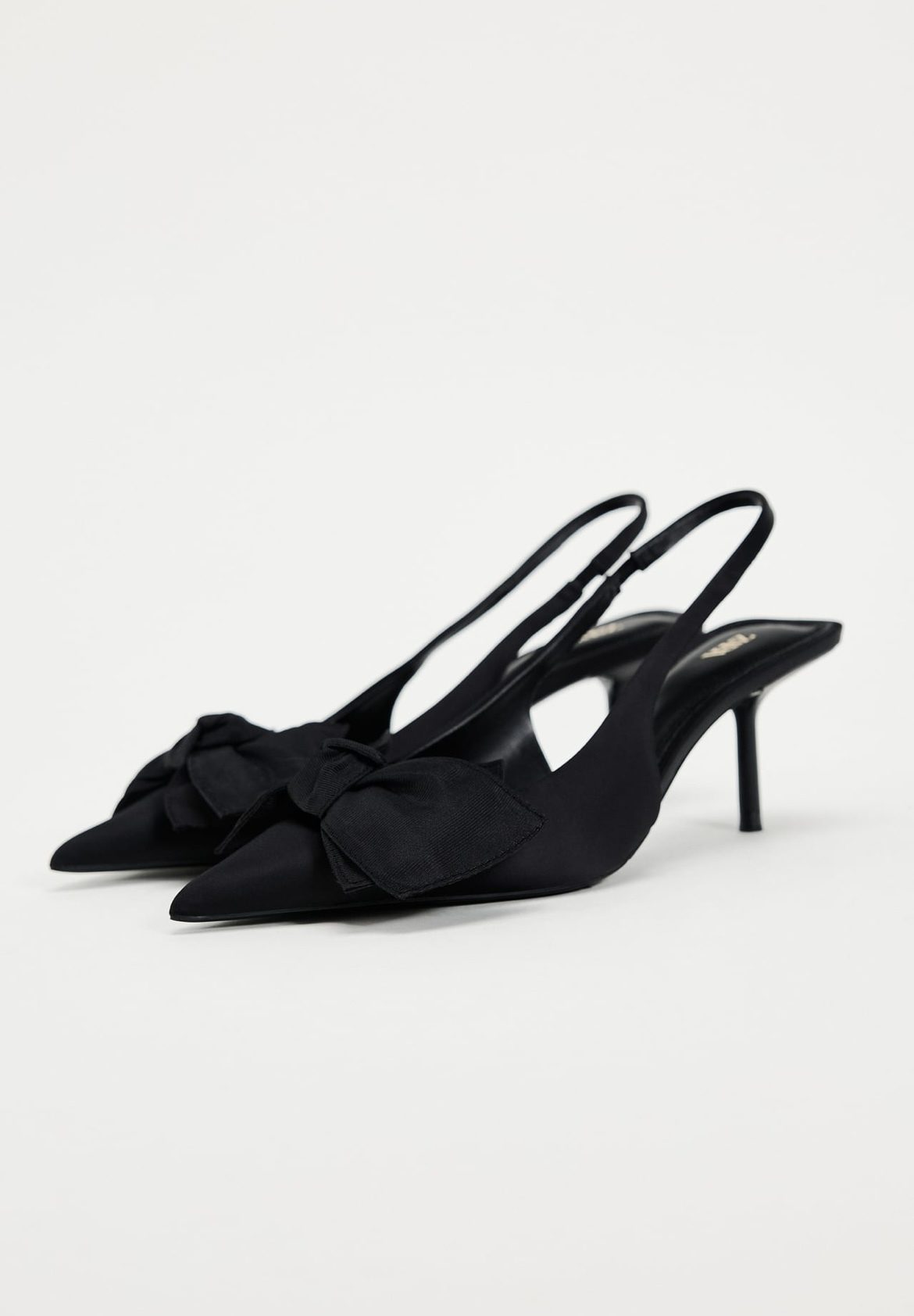 Des vêtements Zara qui semblent provenir de marques de luxe