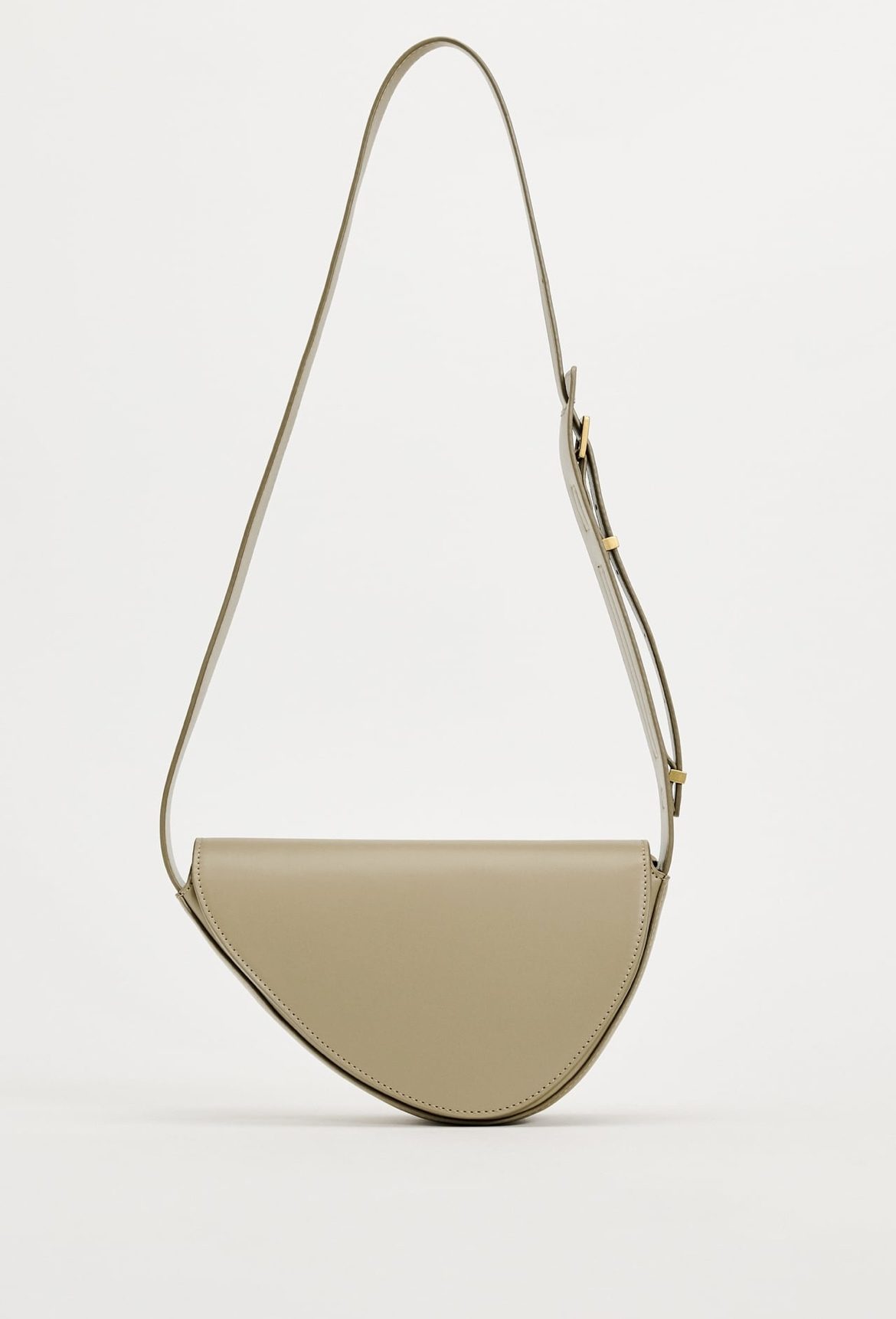 Des vêtements Zara qui semblent provenir de marques de luxe