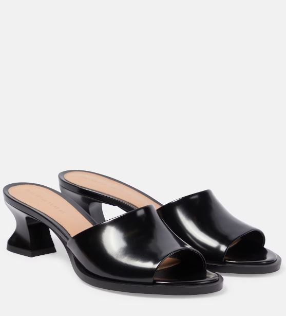 Mules Bottega Veneta (850 euros).