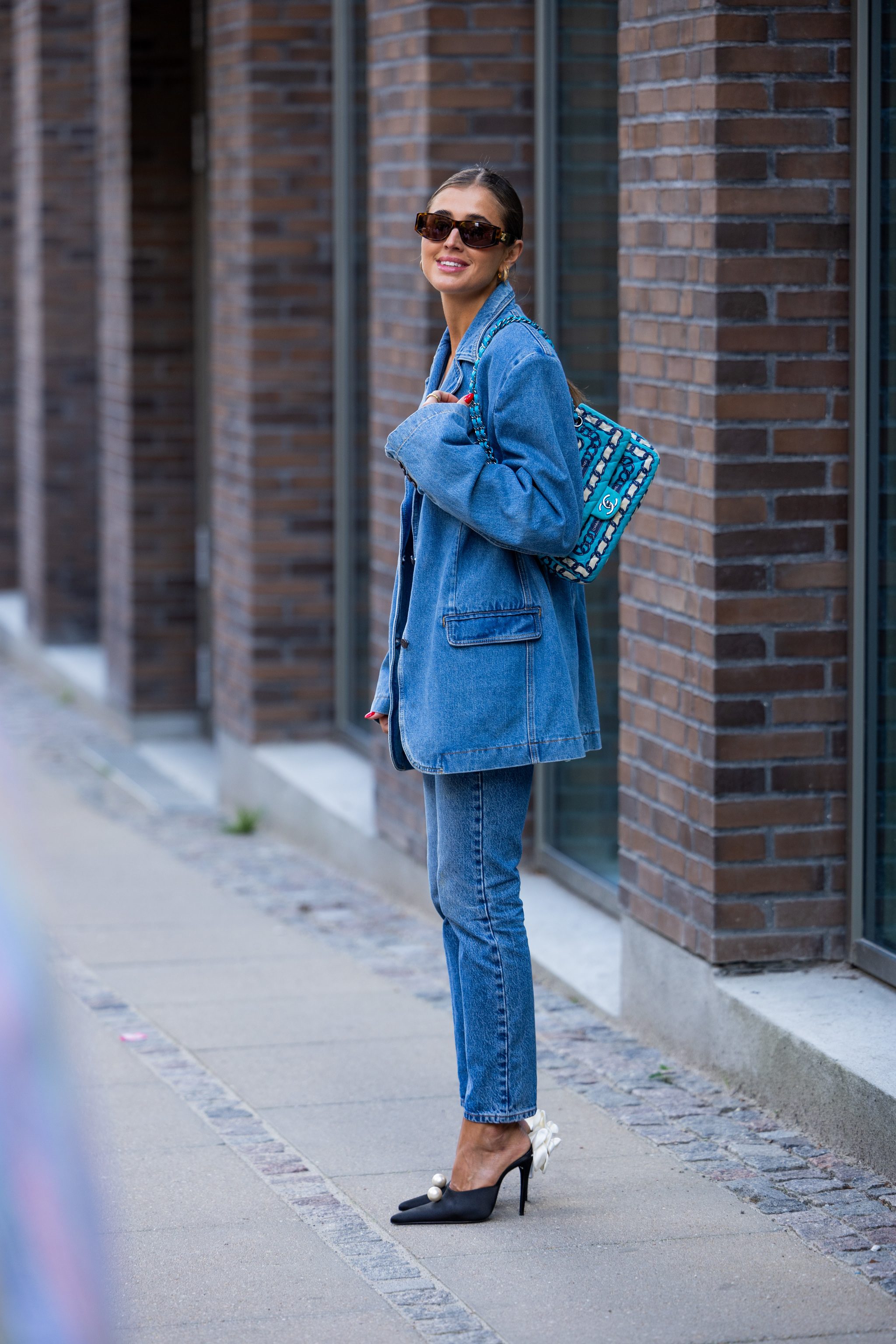 Comment porter un jean slim.