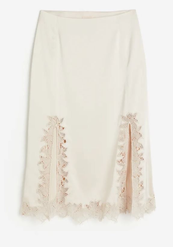 Jupe en satin Zara (25,95 euros).