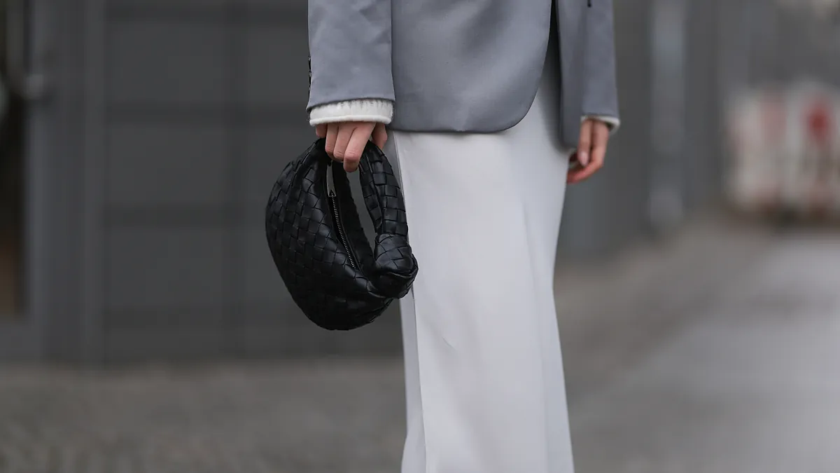 La jupe aux mille usages que toutes les rédactrices de mode ont sauvée du placard