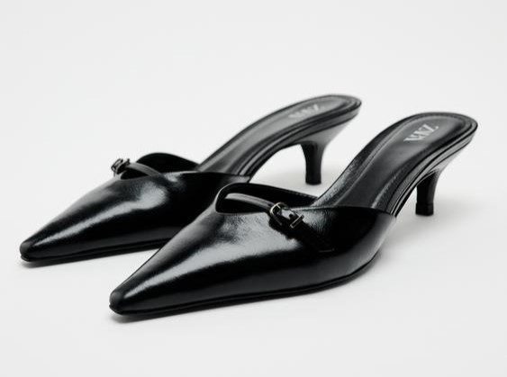 Mules noires Zara.