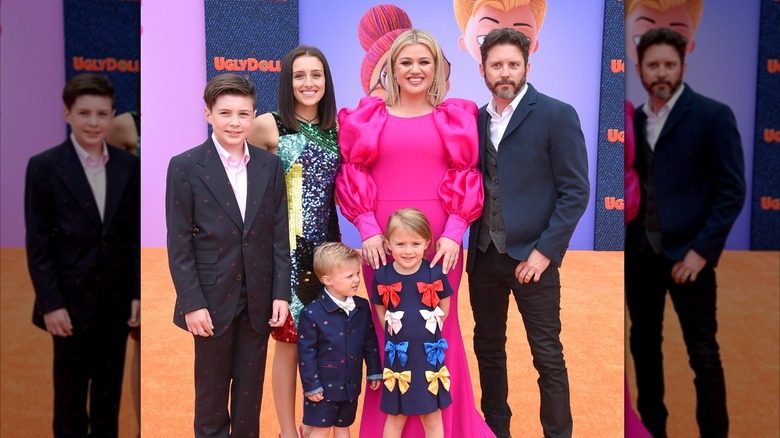 Kelly Clarkson et Brandon Blackstock avec leurs enfants