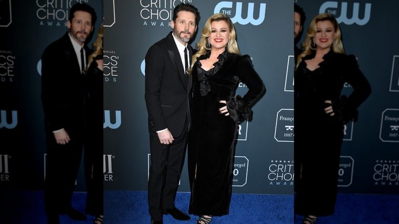 Brandon Blackstock et Kelly Clarkson souriant