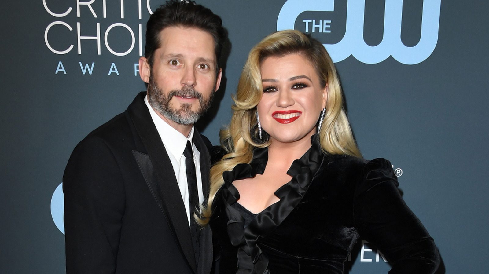 Les meilleurs moments de tapis rouge de Kelly Clarkson et Brandon Blackstock quand ils se sont mariés