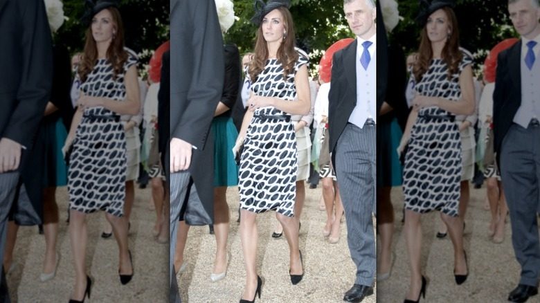 Kate Middleton porte le noir et blanc au mariage d'un ami