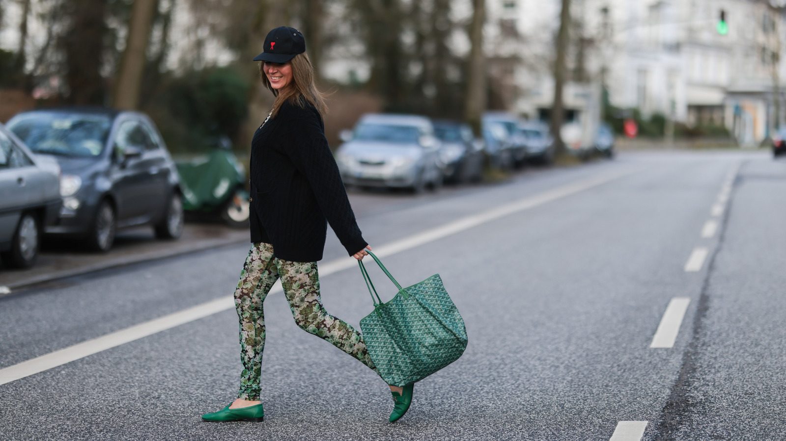 Cet automne 2025 La tendance du pull rend les leggings plus sophistiqués