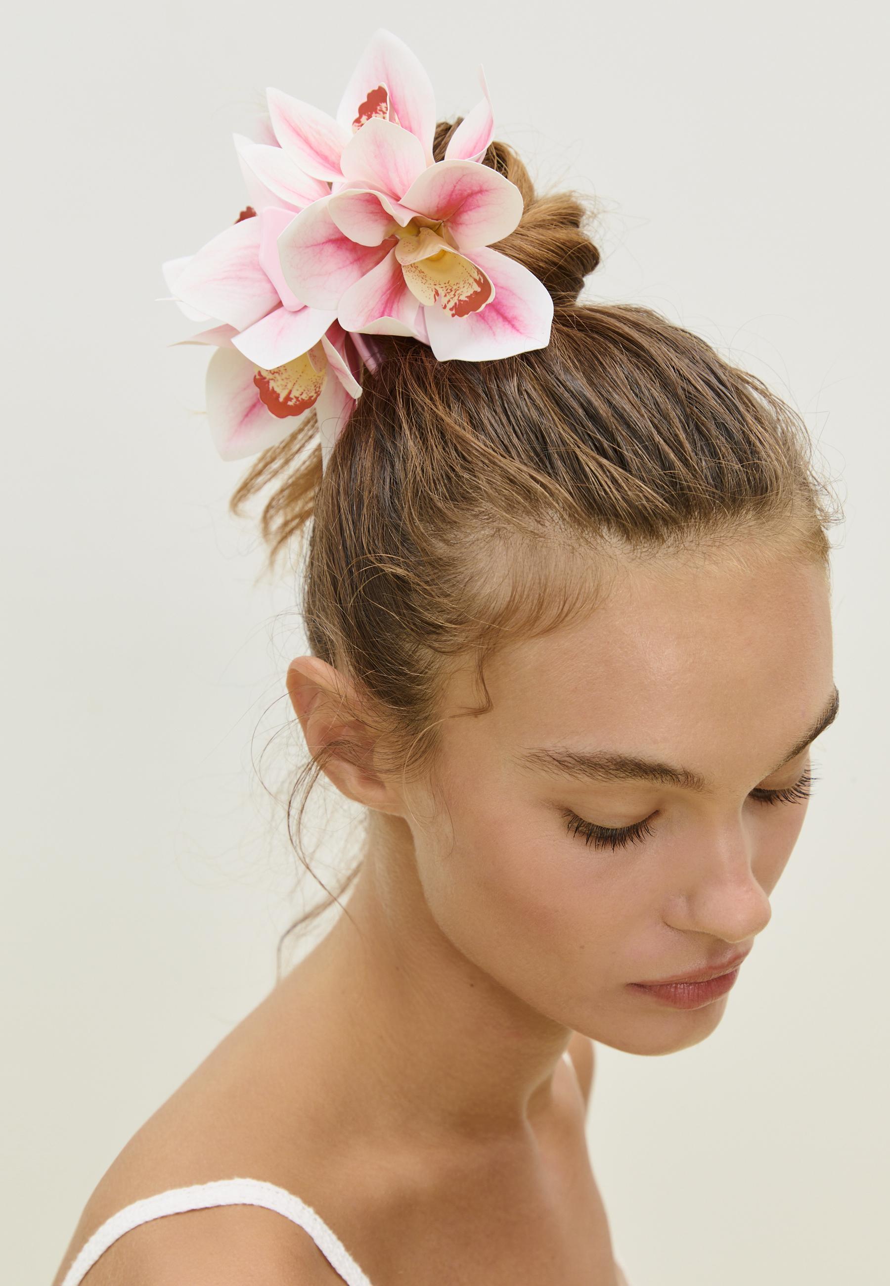 Maxipinza de Stradivarius Flower Hair Ref. 3382/909/135