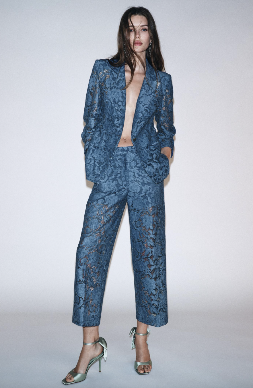 Dentelle américaine (59,95 euros) et pantalons culotte (35,95 euros)