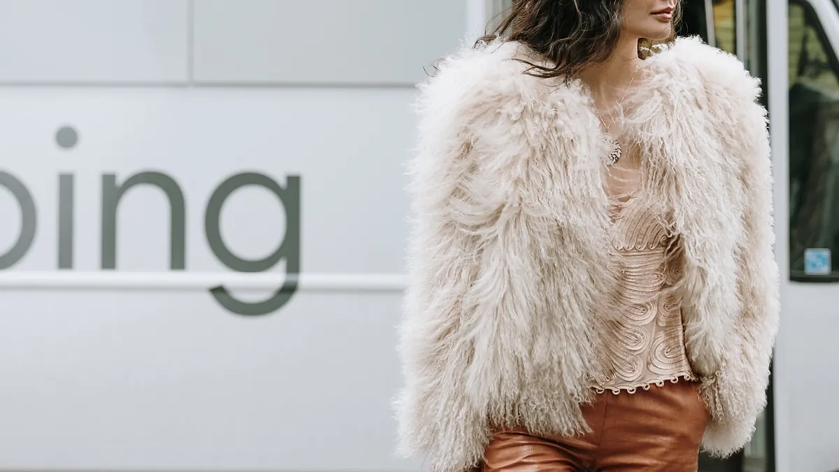 Je suis rédactrice de mode et c'est le seul vêtement que je vais acheter en novembre et je ne vais pas l'enlever de tout l'hiver.