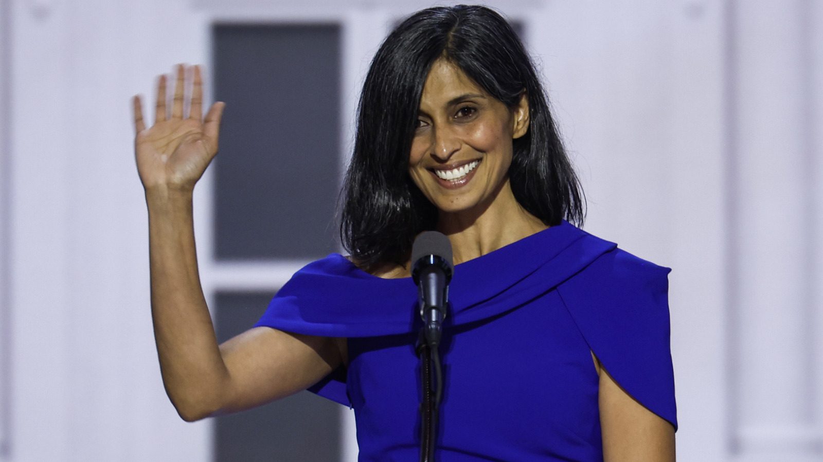 Une photo de retour montre que la coiffure d'Usha Vance a toujours été cohérente