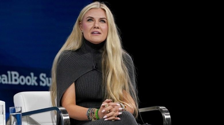Erika Kirk s'exprime lors d'un panel lors d'un sommet politique