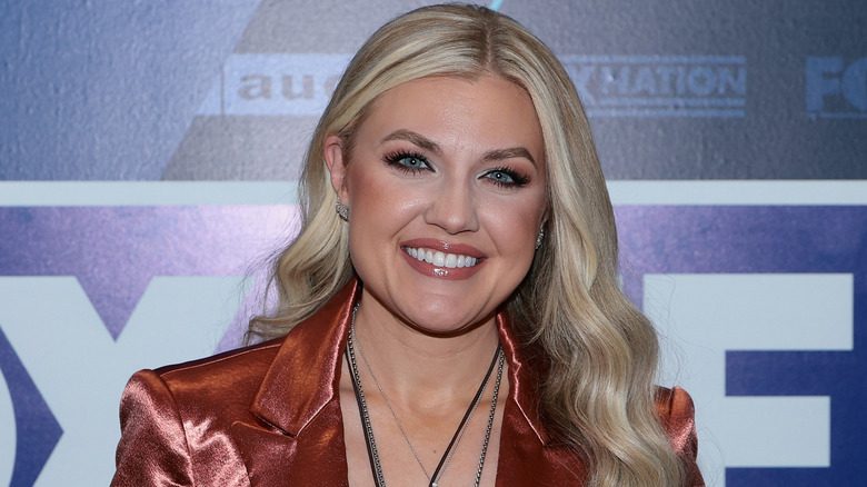 Erika Kirk souriante