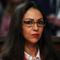 La photo non filtrée du maquillage Cakey de Lauren Boebert donne une ambiance de concours