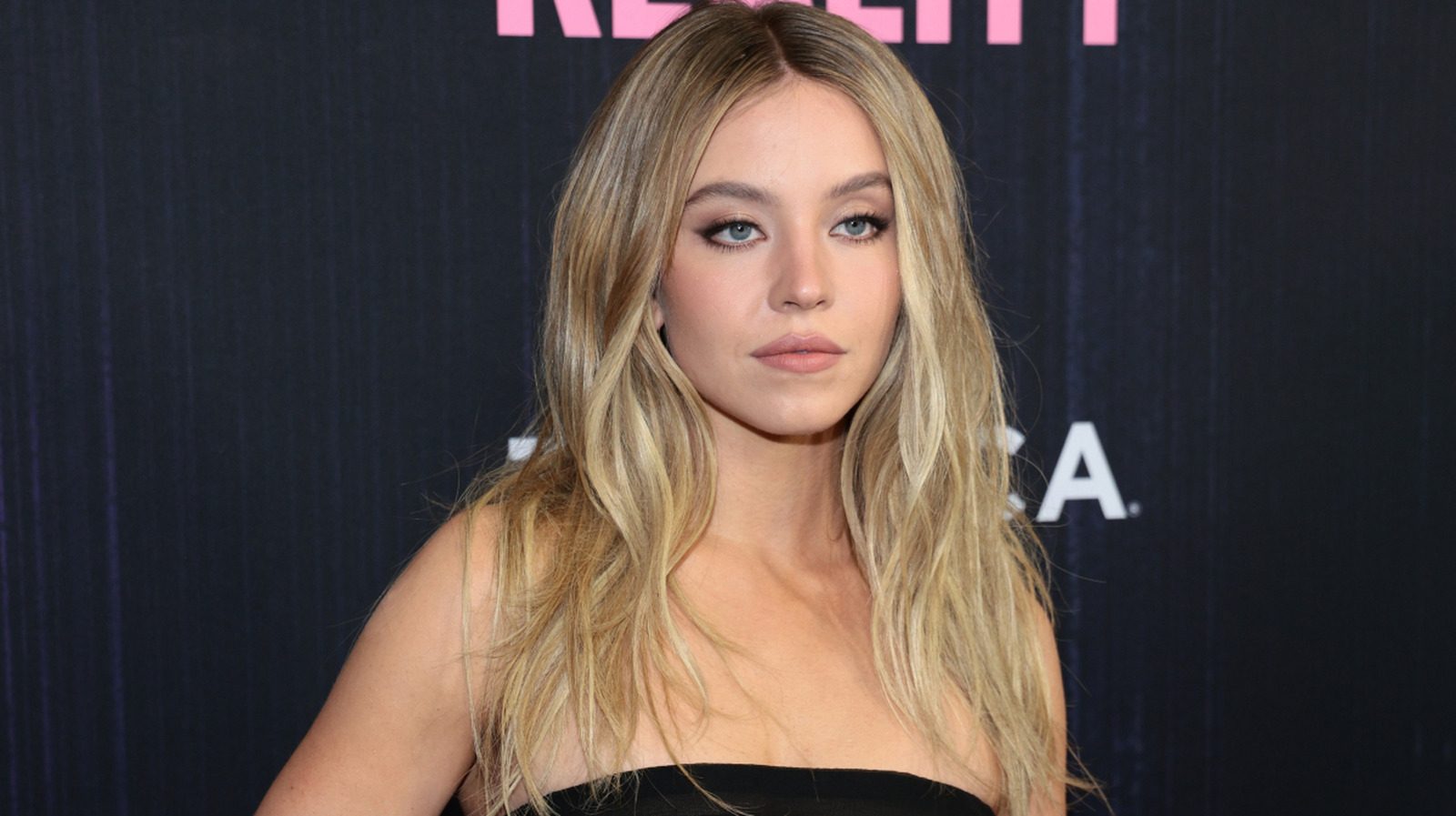 Les superbes jambes de Sydney Sweeney n'ont pas pu racheter certaines de ses tenues les plus ringardes