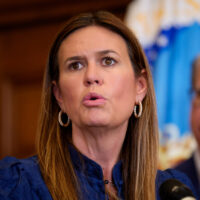 Transformation complète de Sarah Huckabee Sanders en matière de perte de poids