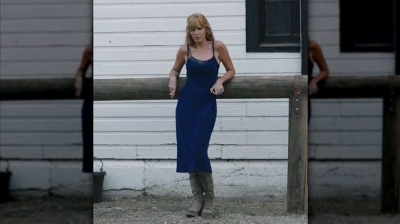 Beth Dutton parle à Rip sur un épisode de Yellowstone
