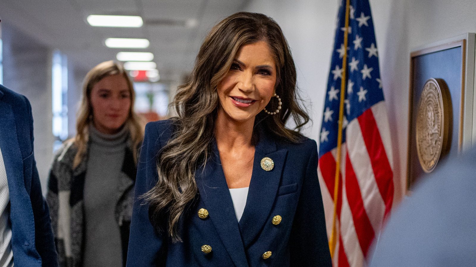 Kristi Noem était embarrassante par Tulsi Gabbard lors de l'événement de campagne 2024