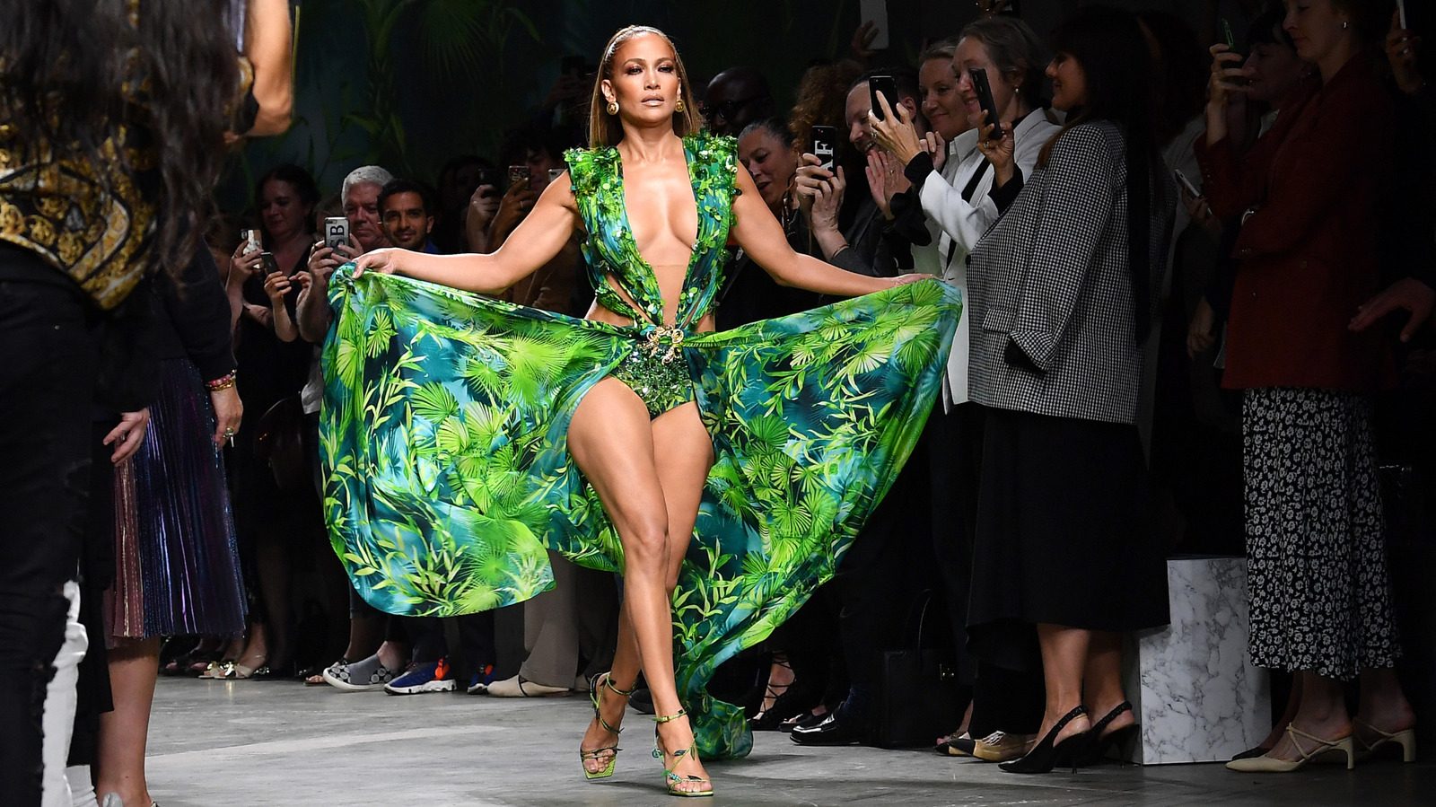 Jennifer Lopez adore les tenues qui mettent en valeur ses jambes tueuses