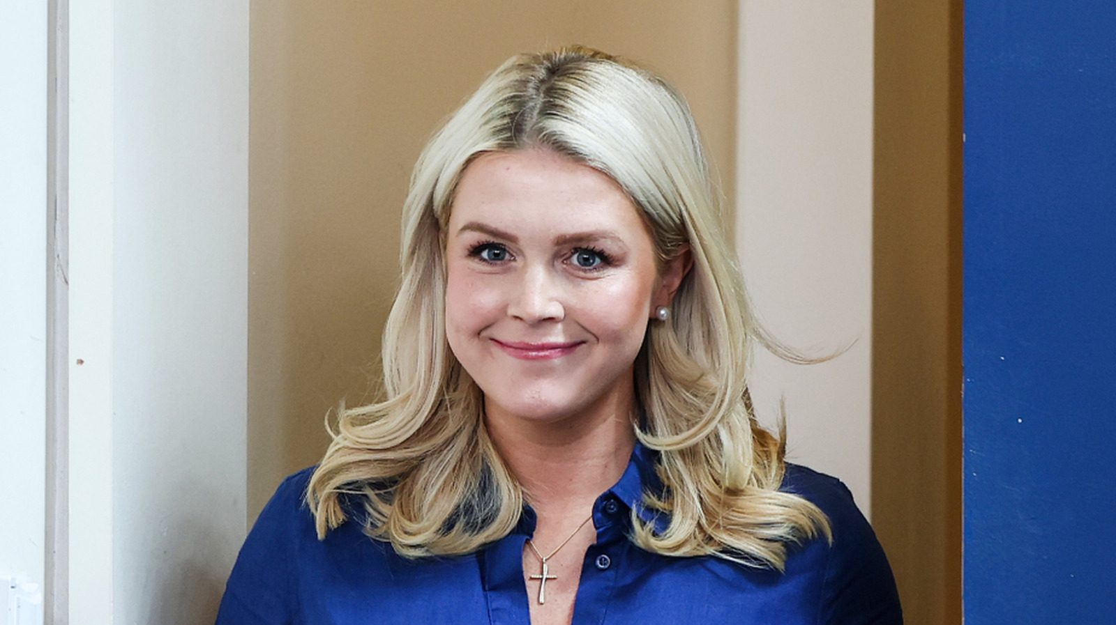 8 photos de Karoline Leavitt sans son maquillage complet habituel
