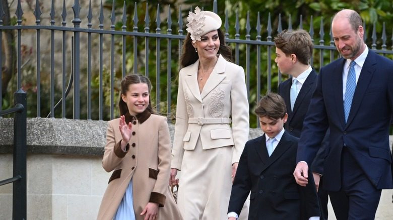 Le prince et la princesse de Galles avec leurs enfants