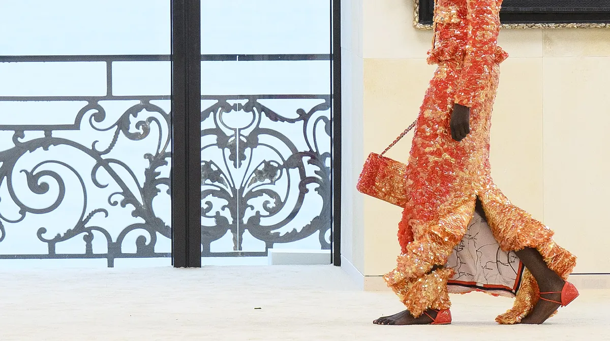 La sandale que personne n'a vue lors du défilé Chanel nous a étonnés, nous les rédactrices de mode de TELVA... qui a dit que tout était inventé ?